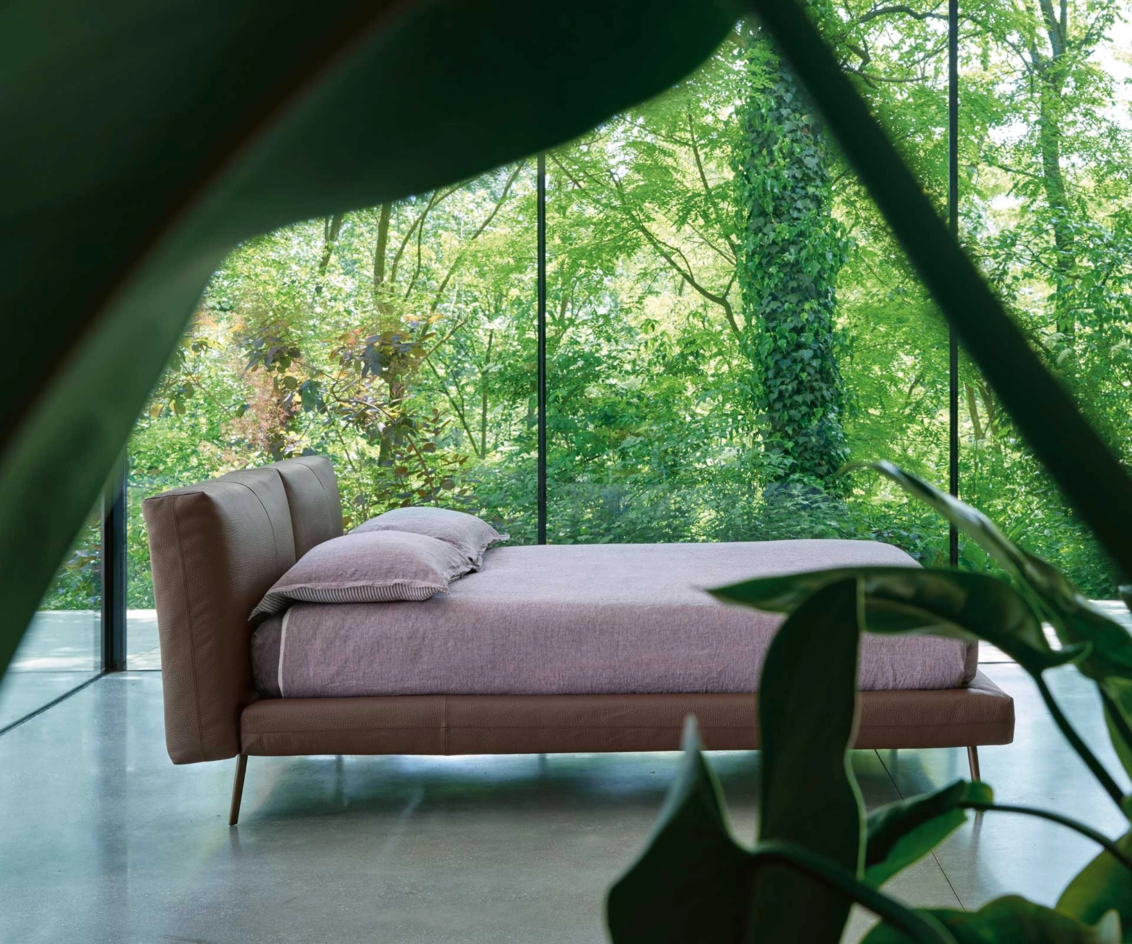 Letto imbottito Kuna di Noctis