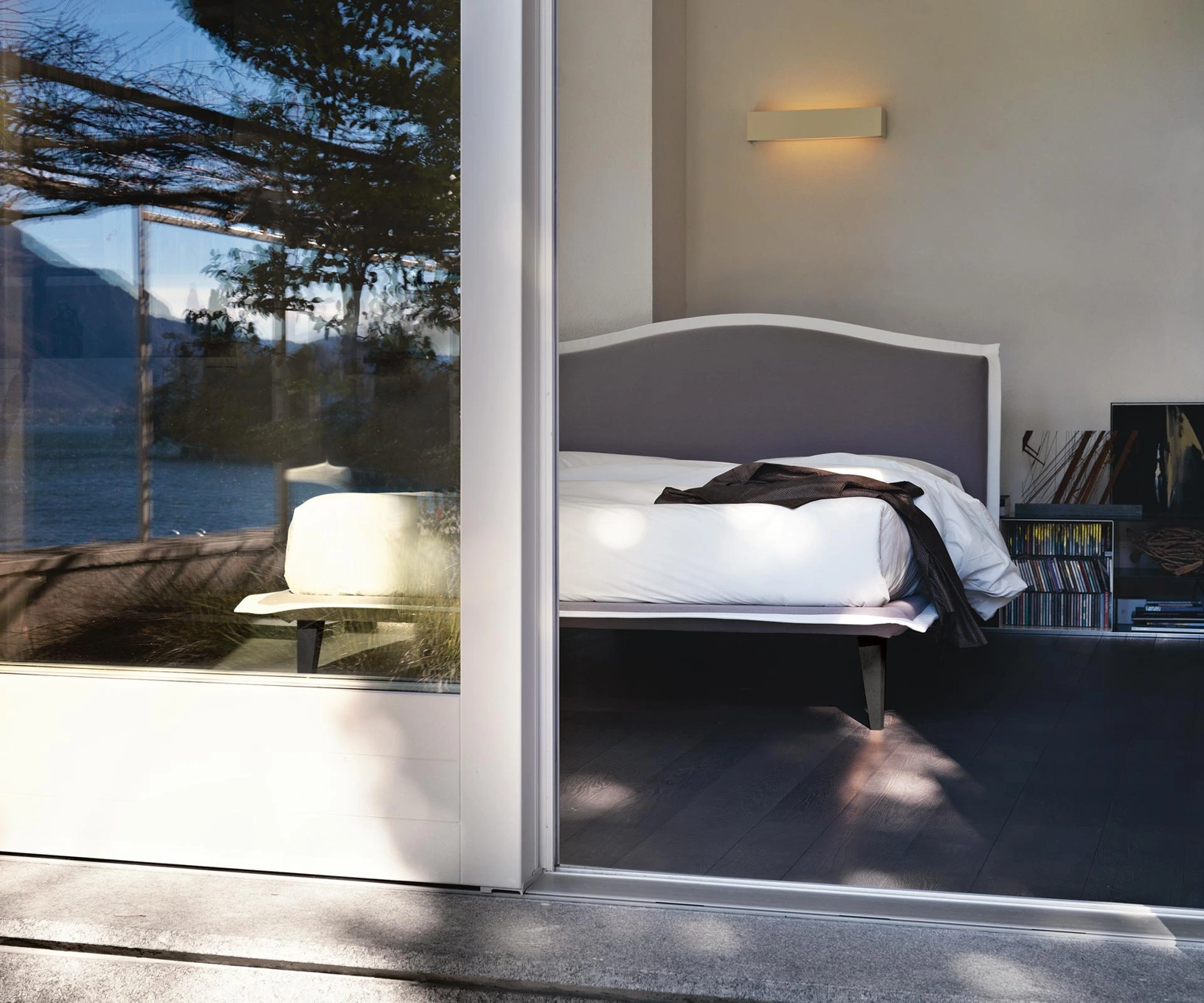 Letto con testiera arrotondata Lyle Modern di Noctis