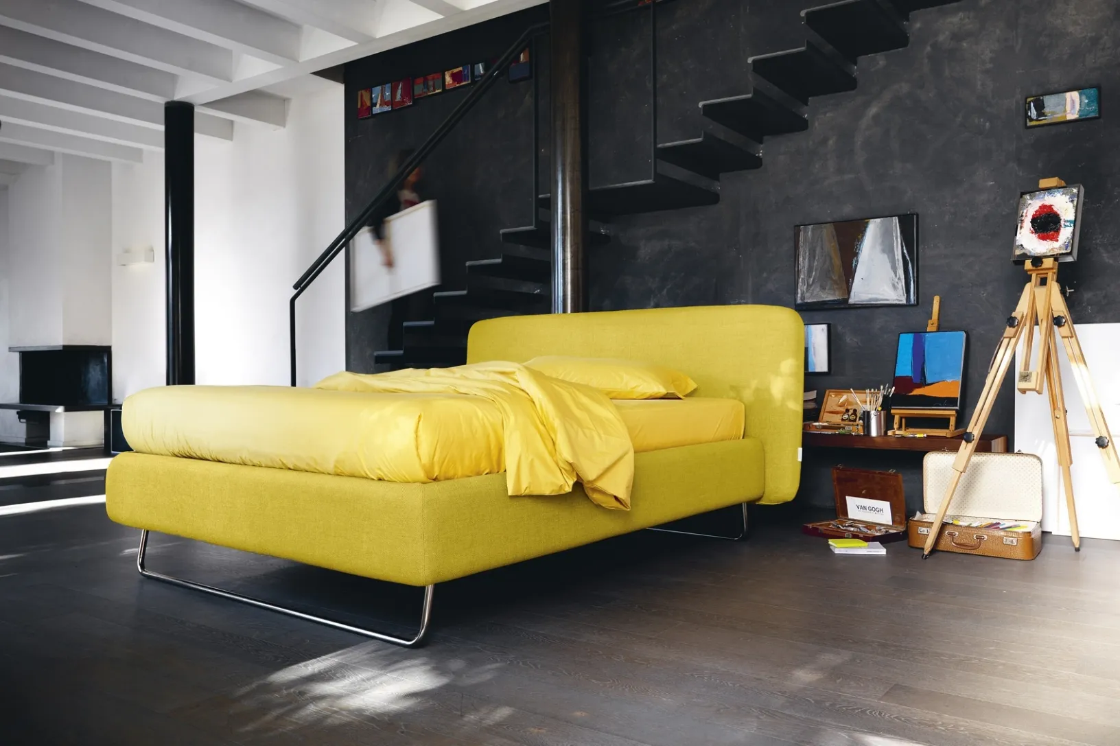 Letto imbottito con box contenitore Doxy Wide di Noctis