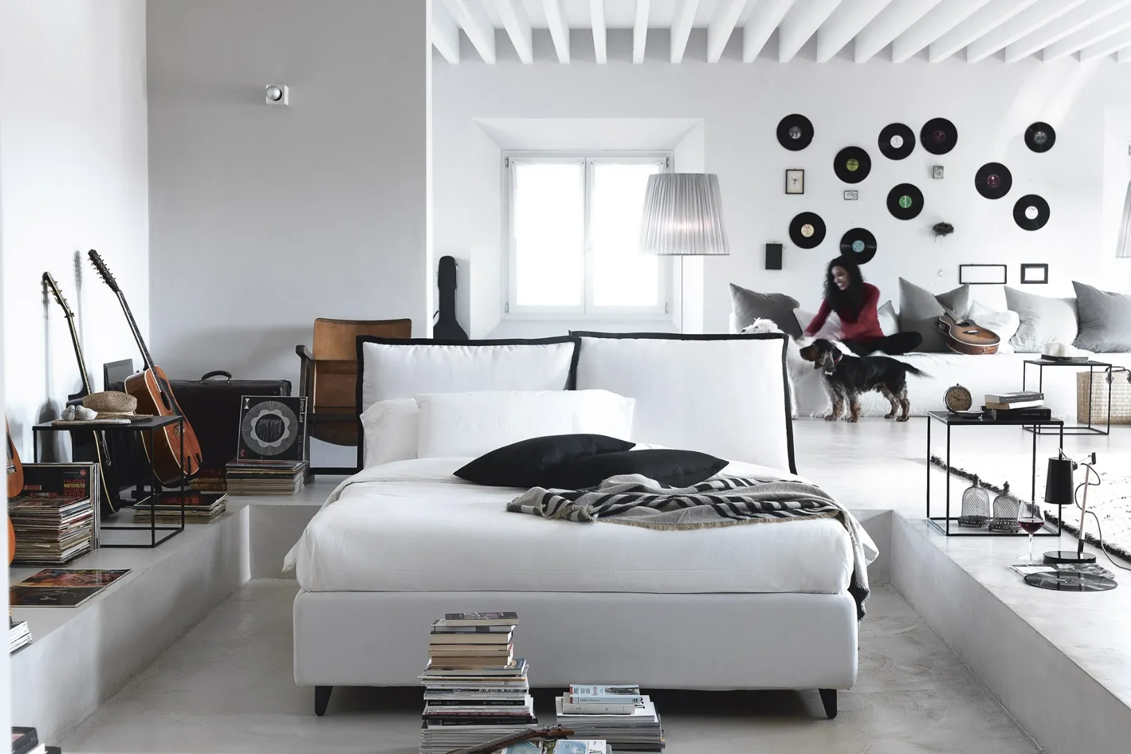 Letto moderno in tessuto imbottito So Pop di Noctis