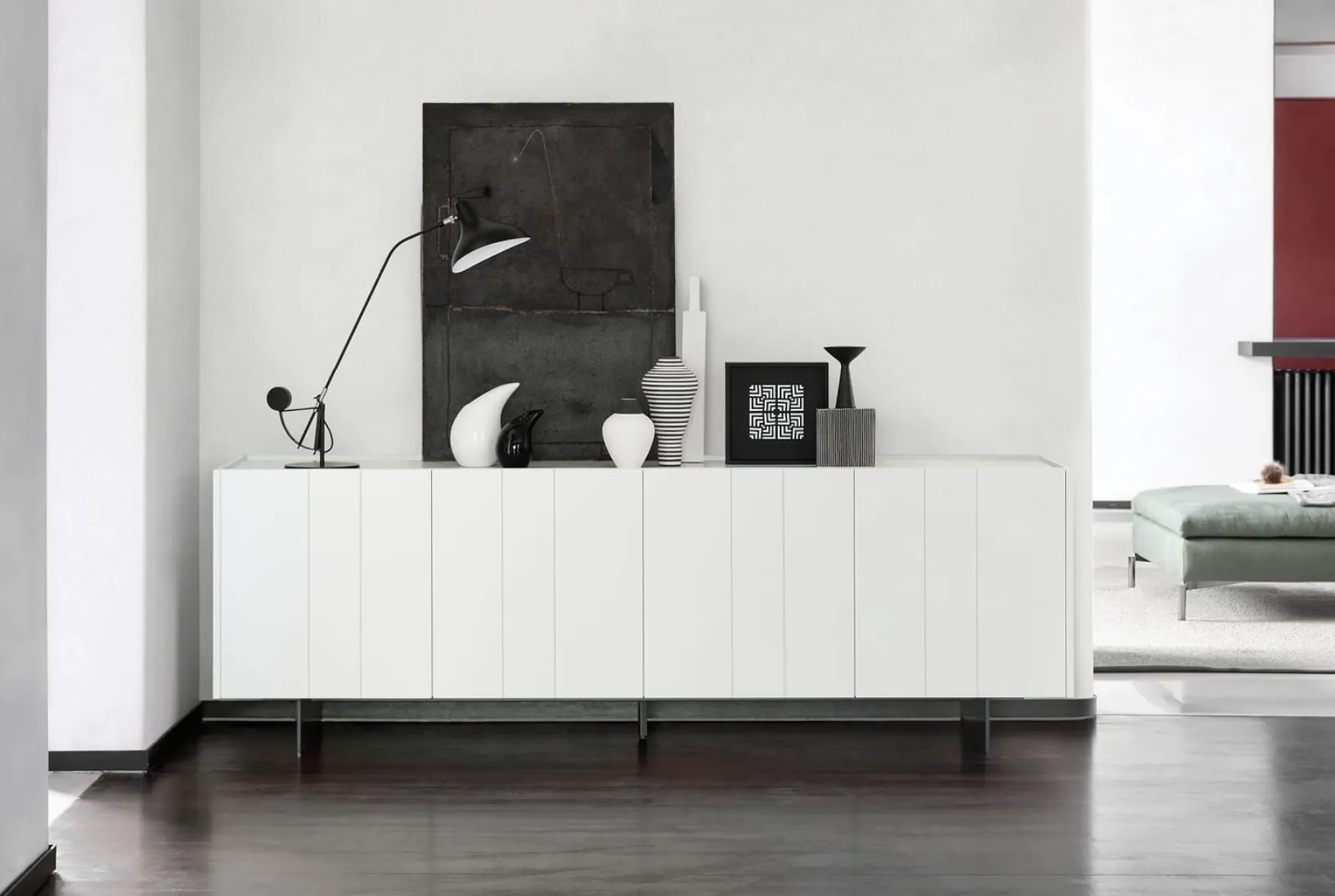 Madia Stripe in laccato bianco  opaco di Novamobili