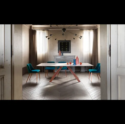 Tavolo Ki con top in ceramica e base in metallo verniciato di Ronda Design